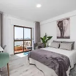 Platinum Apartment *