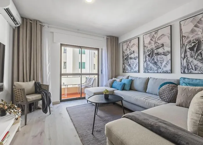 דירה Super Platinum פונשל